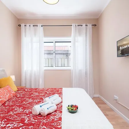 شقة Host Wise - Spacious Vintage Flat - Small Balcony